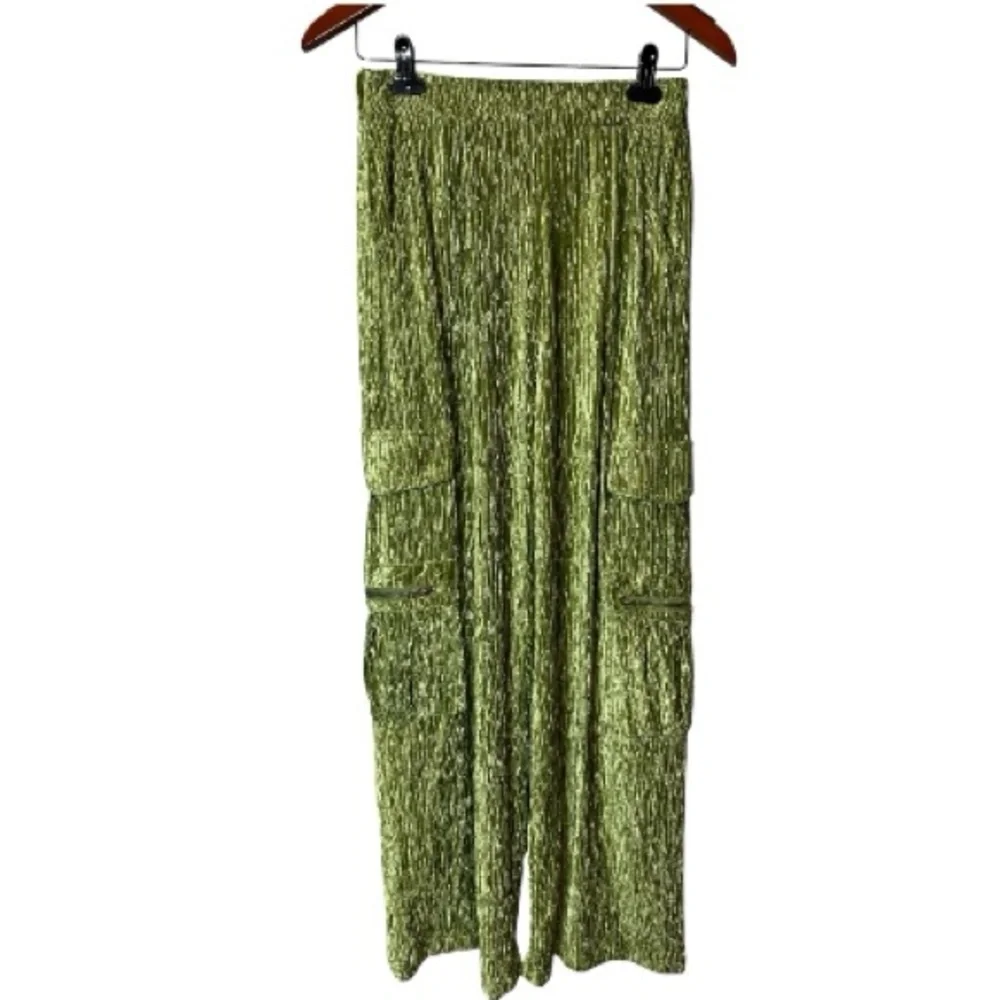 NWT NKN Nekane Lime Metallic Stretch Crinkle Cargo Pants Green Size M - Picture 3 of 7